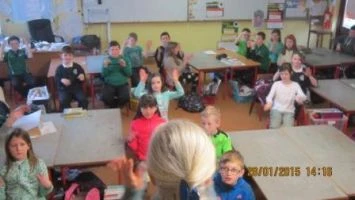 Green school energy yoga class 002